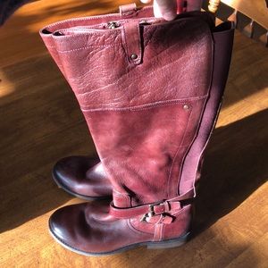 Marc Fisher maroon boots